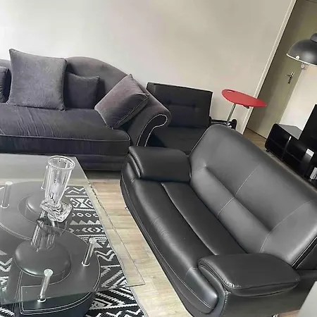 D'hotes Partagee Apartment